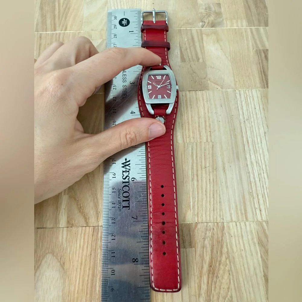 Fossil ladies silver tone barrel shaped red leather watch NEW BATTERY
